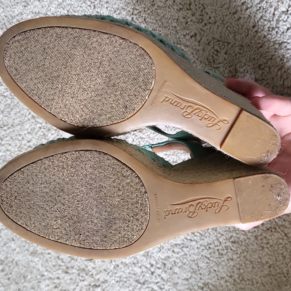 Mint Green Crochet Wedges - Picture 7 of 10